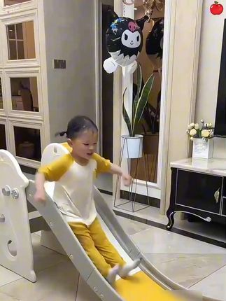 #人类幼崽 #萌娃日常 #滑梯家用室内 #宝妈推荐 #滑滑梯