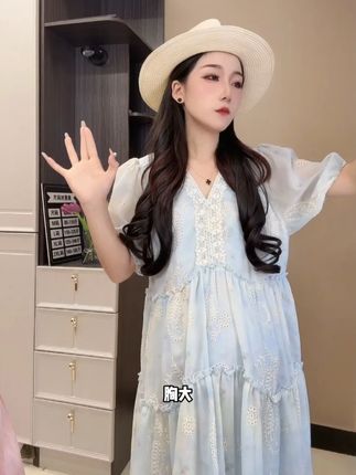孕妇蓝色刺绣印花连衣裙小清新a字裙新款小个子森系甜美减龄显瘦#谁穿谁好看 #显瘦穿搭 #遮肉显瘦 #穿出高级感 #连衣裙