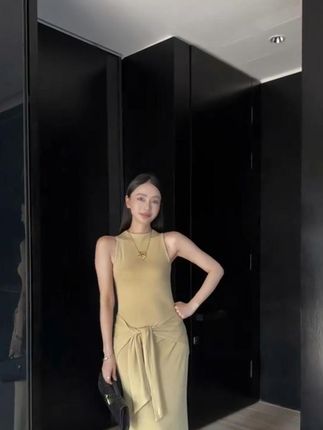 回头率巨高的女神裙 #周淼 #夏季穿搭 #给夏天一点颜色看看 #ootd穿搭
