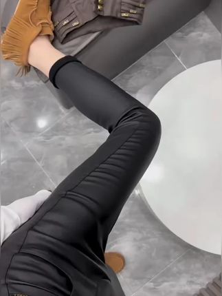 欧货高腰加绒PU皮裤女秋冬新款显瘦百搭打底裤九分裤小脚裤休潮裤#休闲裤 #涂层皮裤 #仿皮裤 #小直筒裤 #裤子