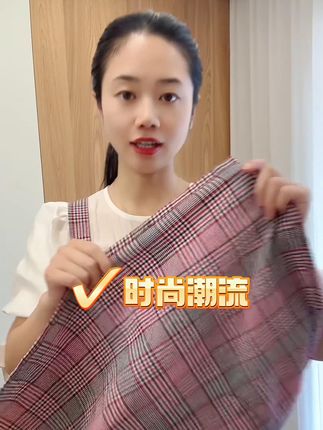 厨房大扫除穿什么?当然是这款 #围裙罩衣 !棉布厚实耐造还透气,擦灶台、擦柜子都不怕脏 #厨房围裙 #清洁必备