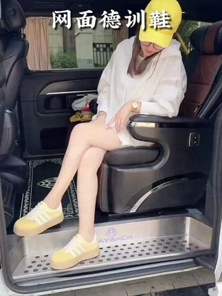 现在就得买网面德训鞋了 凉快 舒服 还好看#谁穿谁好看 #面料柔软舒适 #软底软面穿上超舒服