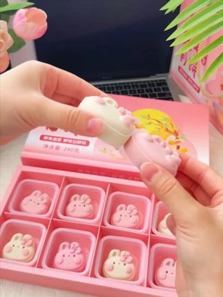 这个兔子月饼这绝了#月饼#中秋月饼#传统糕点#追剧零食 福茗恋【中秋佳品】兔子月饼送礼盒装传统中式广式月饼好吃零食团购