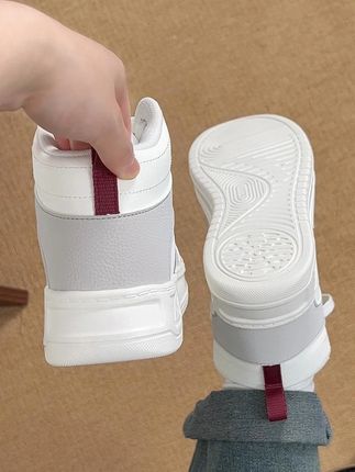 挖到宝了!安踏这双高帮板鞋,颜值和实用我都要,保暖度刚刚好✨ #秋冬穿搭#双十一必买#板鞋推荐#舒适不累脚#休闲穿搭