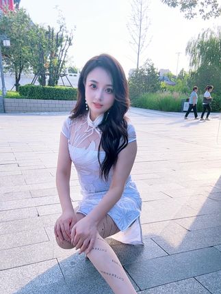 说实话,是排的晚班么 #完美身材 #大长腿 #谁还不是个腿精