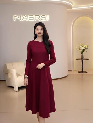 穿出美丽是给自己看的活出自信 #连衣裙 #绵羊毛#娜尔思 #精致优雅 #礼服
