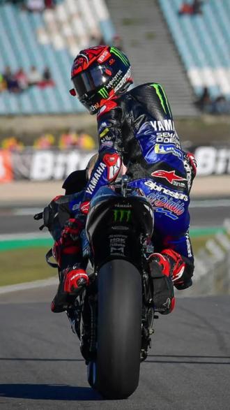 测试 法比奥 夸塔拉罗#赛道 #赛车#motogp 雅马哈机车摩托车 - 抖音