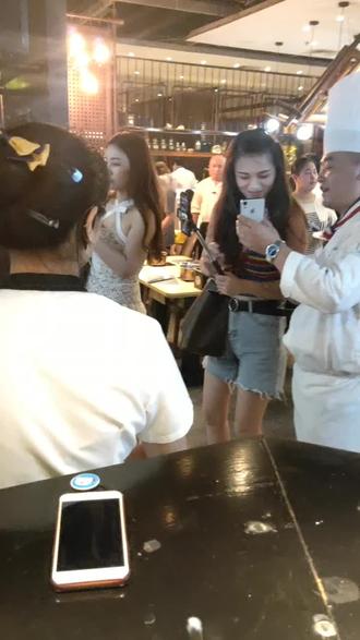 美女是花椒直播平台的