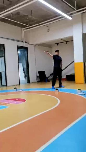 现代五项之—跑射手枪射击