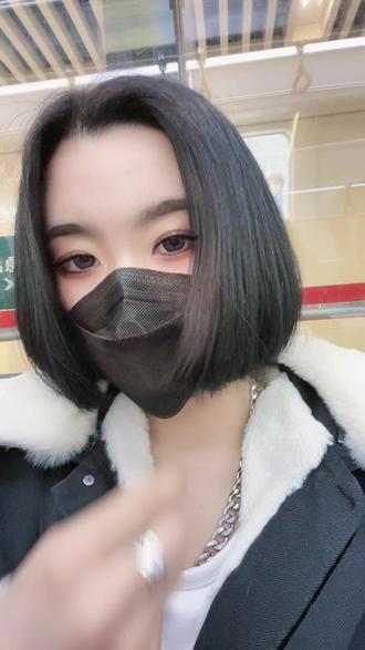 记得戴口罩 #短发姑娘 下班回家 - 抖音