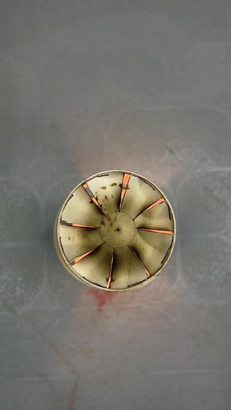 在家用两个纸杯和一根蜡烛就可以给孩子做一个走马灯,好看又好玩,两个孩子开心的不得了#创意手工 #科学小实验 #自制玩具 #每日亲子陪伴 #走马灯 走马灯