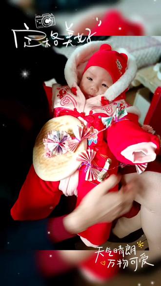 锅盔的做法和配方法视频 3659d8c9a9464f2481b11006db3cd5f1_1665719262~tplv-dy-resize-origshort-autoq-75:330.jpeg?x-expires=1998676800&x-signature=62Z6qnw2tdC3UKQWp5PCo0cIIL0%3D&from=3213915784&s=PackSourceEnum_AWEME_DETAIL&se=false&sc=cover&biz_tag=pcweb_cover&l=021683317418381fdbd400a04000000fffffff26c4f0004459f0e