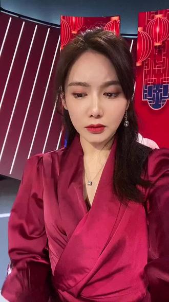 美娜隔空表白詹姆斯#詹姆斯 #湖人 #dou来nba - 抖音