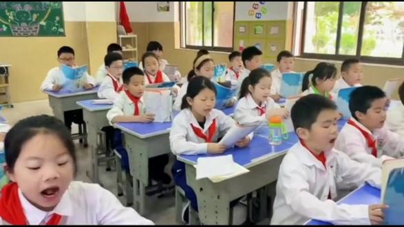 小学1—6年级插班生报名工作持续,美丽的校园,配套的设施,负责的老师,多彩的活动,精彩的课堂,优秀的成绩,选择东方,大道其光。需要入学请联系我登记面试,努力给孩子一个美好的未来。