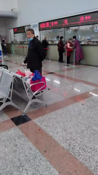 怎么去外地就医 54c386c611a6458b8c9011440017f73a~tplv-dy-resize-origshort-autoq-75:330.jpeg?x-expires=1998072000&x-signature=jJz5jKTpwTy757vblx7sZ1PlCEI%3D&from=3213915784&s=PackSourceEnum_AWEME_DETAIL&se=false&sc=cover&biz_tag=pcweb_cover&l=021682713412122fdbddc02001804260742112f40000084b7df6c