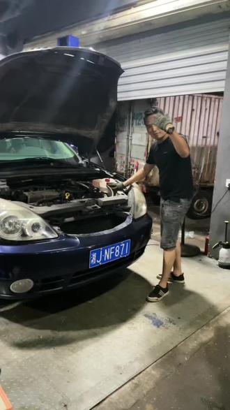 #汽修人 打开机盖,看到这个水壶盖,我迷茫了….