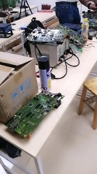 宝马混合动力750EME维修。