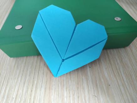 爱心九十九种折法55
#折纸 #创意折纸 #爱心折纸