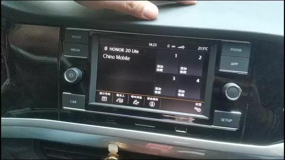 大众宝来低配升级高配德赛西威280主机加专用手扣倒车影像完美上车#我要上热门 #抖音汽车 #氛围灯 #大屏导航