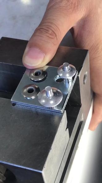 用锤子敲就能用的铆钉你用过吗