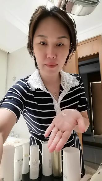 【姝妍美业】
瑞妮朵拉~让健康肌肤免受伤害,让受损肌肤恢复健康!
一个可以三代同用,伴你一生的护肤品牌!
七部曲擦出灯泡肌💡