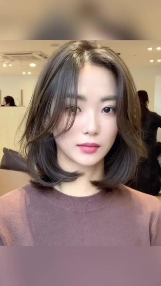 中短发减龄发型搭配八字刘海韩式气质发型免打理烫发