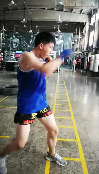洛阳练拳的孩子交给专业的昌鼎拳击还是靠谱的