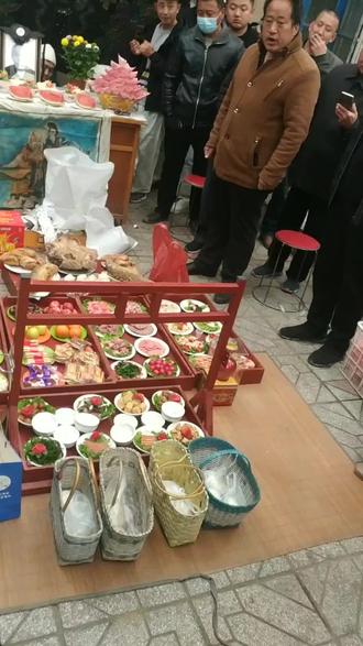 #抖音小助手 亲人已乘黄鹤去,人去音存楼依旧;但以笑颜慰慈恩,此恨绵绵无绝期。古语云:树欲静而风不止,子欲养而亲不待。节哀顺变,惜取眼前人,莫使遗憾抱终生!
