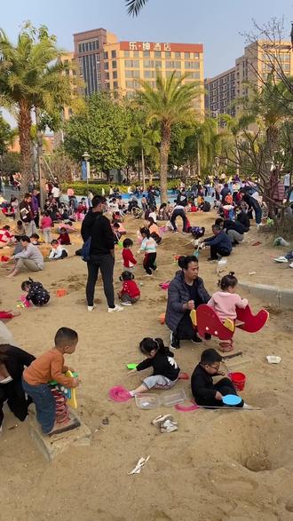 以为来红树湾是看海的,原来是放羊的,停车免费,游玩免费,宝安的朋友快来