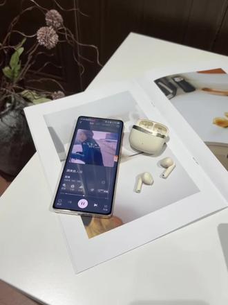 真不敢想,这个价就居然让我薅到了联想大品牌的蓝牙耳机!不仅音质好颜值还在线,还是新升级的蓝牙5.4芯片,十米内能够稳定传输不断连!这谁还买什么杂牌耳机啊!#耳机#蓝牙耳机#超划算超便宜 #强烈推荐#耳机分我一半