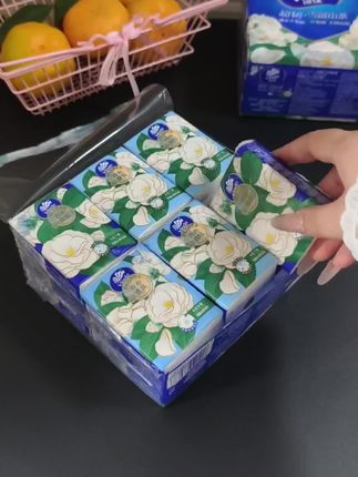 #手帕纸 维达你真太懂我们女孩纸了,精致的山茶花手帕纸尽显优雅调调,清新淡雅巨好闻,关键这价到手18包诶 #维达 #超便宜超划算 #爆款热卖中 出门必备