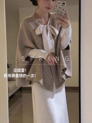 #在时装周看见东方美 #张予曦 #毕雯珺 #深情眼#上热搜