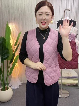 #源头实力厂家 #时尚妈妈装 #棉服马甲 她家马甲又卖火了,做工精细
