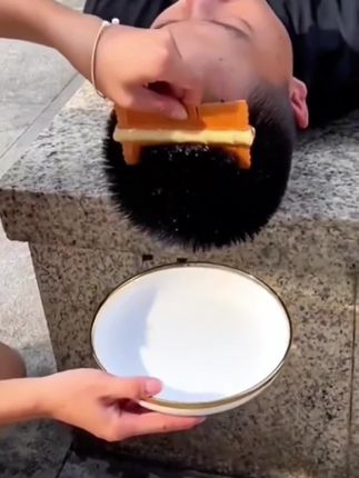 真是很吓人快快安排一下这个洗发水#怎么样帮小孩洗头发 #给宝宝洗头发的技巧 #小孩怎么洗头发#小妙招