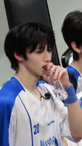 我给哥哥96分 能超4我给满分