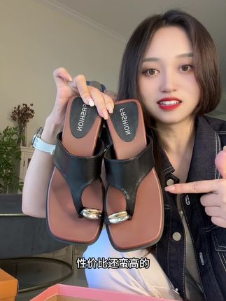 美式复古厚底夹脚拖 #小众设计感 #穿出高级感 #轻奢女鞋 #时尚美鞋