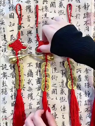 门对门,门对窗,门对厨房,门对卫生间,门对电梯都挂上这个黄铜葫芦五帝钱挂件 #葫芦挂件 #纯铜挂件 #红绳 #中国结挂件#五帝钱挂件