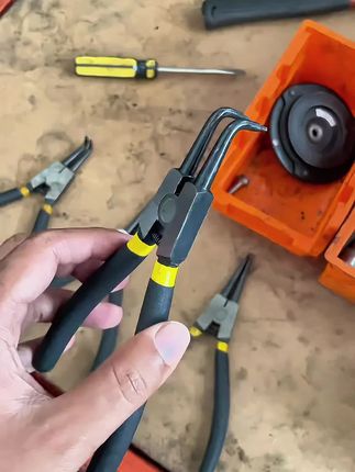 修车必备的卡簧钳4把。内外卡簧都可以用得到!