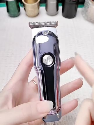 #理发器 德国精工多功能理发器大容量电推剪光头神器充电剃头刀雕刻大功率#剃头刀 #大功率理发器 #多功能理发器 #充电剃头刀