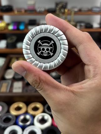 单品四种玩法的指尖陀螺我一定要和各位分享一下!!实在是太好玩了!😍#男人的玩具 #edc #强烈推荐 #指尖陀螺