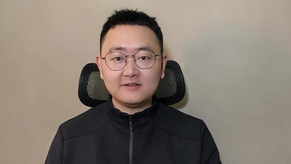 #抖音模拟法庭大赛 #抖来普法2026
案例:民商事组案例二
持方:被告长乐科技及范闲
抗辩观点:应驳回庆国资本的全部诉讼请求
抗辩理由:
-长乐科技:合同不发生法律效力;回购条件不满足。
-范闲:担保无效。