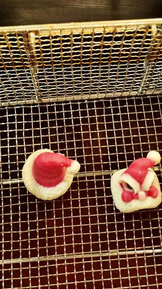 醒狮圣诞帽 来领取您的专属圣诞限定礼物~#圣诞帽 #圣诞节 #醒狮酥 #中式酥点