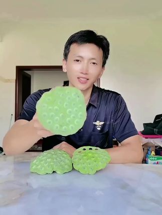 今日份小清新,是莲蓬给的#莲蓬莲子 #一蓬清凉 #吃莲子有什么好处