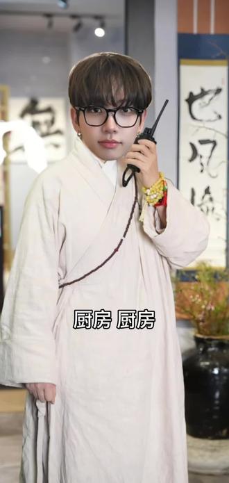 厨房厨房 9号桌有两个老人
#门童 #boynextdoor #谦喜素食 #正能量 #餐饮