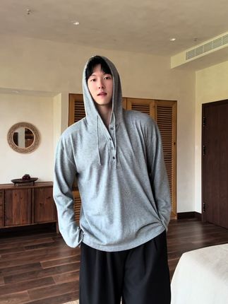 太喜欢这种带帽兜的长袖啦 #男生穿搭 #ootd穿搭 #今天穿什么 #穿搭