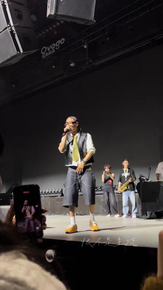 我想我们什么时候下次见#livehouse #翁杰