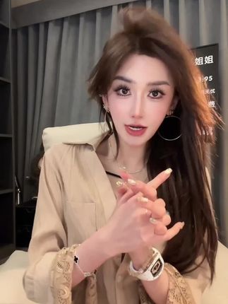 蕾丝拼接假两件衬衫女夏季薄款长袖防晒衬衣卡其色宽松中长款上衣#衬衫 #假两件衬衫 #时尚女装 #防晒衣 #显瘦穿搭