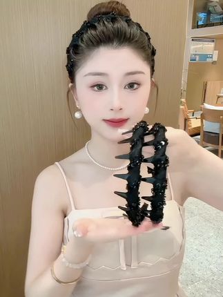 啊啊啊!精致女孩们都在戴的高颅顶发箍,头型不够?发箍来凑!正戴反戴都有小心机~#发箍这样戴好美 #发箍 #头饰发饰 #串珠发箍 #美出新高度
