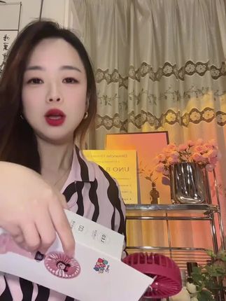迪土尼正品随身小风扇,大品牌就是靠谱!夏,日小户型必备小单品! #小风扇 #夏季 #手持风,扇 #风扇 #随身手持小风扇