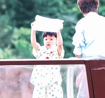 小何:我姐姐也是世界上最好的姐姐#何浩楠